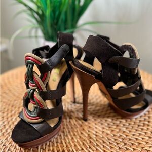 Size 6 1/2 Brown suede & leather 5inch platform heels.